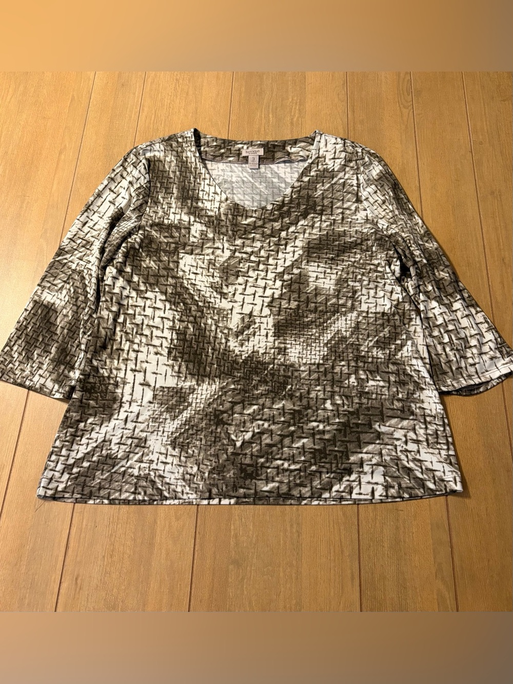 Easywear by Chico's Top Women 3 Gray White Abstract V-Neck 3/4 Sleeve Modern USA - Picture 6 of 10